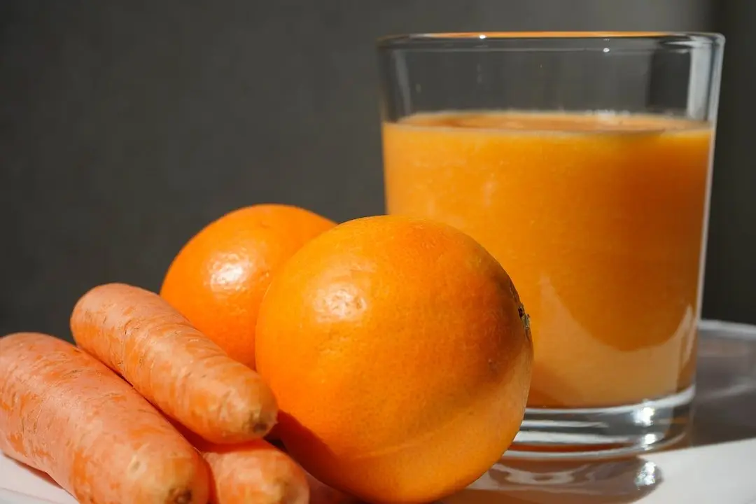 5 enkla sätt att introducera färskpressade juicer i din kost illustration